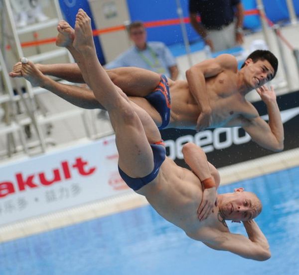 กระโดดน้ำ