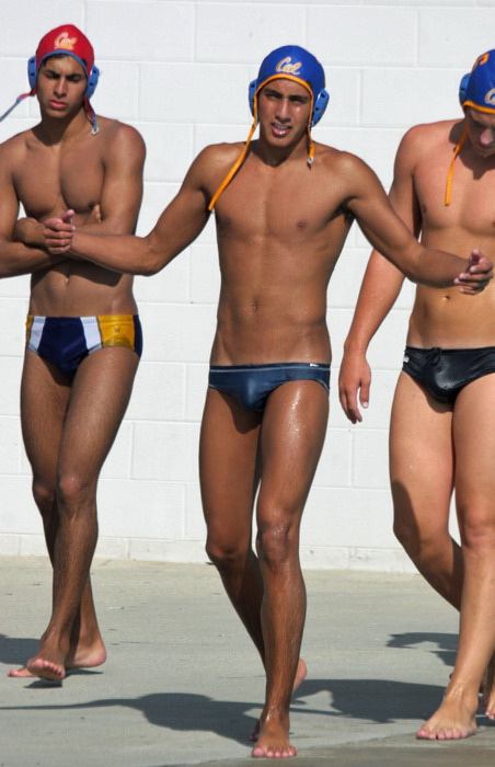 27.โปโลน้ำ