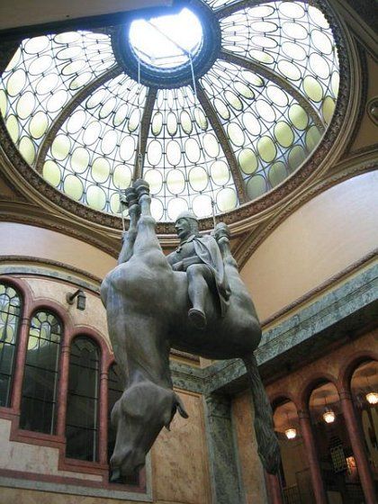 รูปปั้นแปลกๆค่ะ