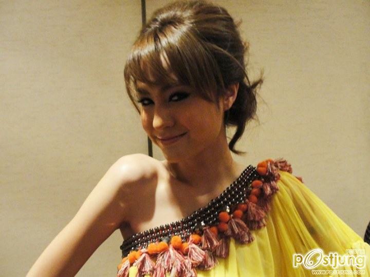 ขวัญ อุษามณี สวยใสๆน่ารัก @ Official Fanpage