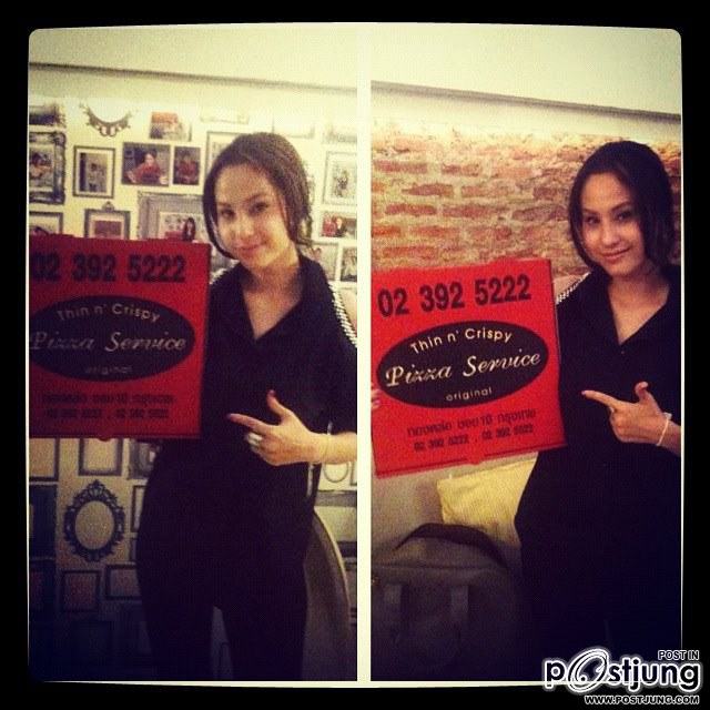 ขวัญ อุษามณี สวยใสๆน่ารัก @ Official Fanpage