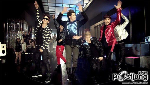 หนุ่มๆ 2PM อัลบัม HANDS UP
