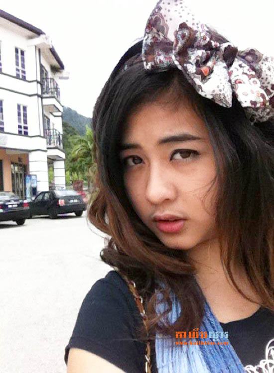 สาวน่ารัก Pech Solika ពេជ្រ សូលីកា តារាចម្រៀង ខ្មែរ