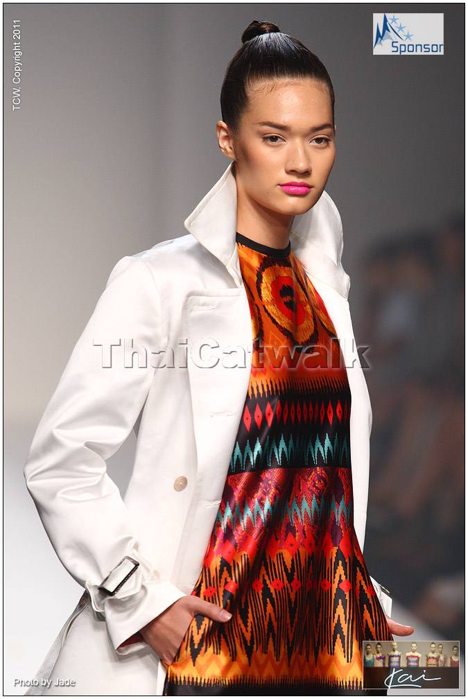 MIRIAM นางแบบใหม่ของ ELLE FASHION WEEK 2011