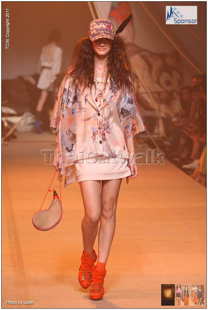 MIRIAM นางแบบใหม่ของ ELLE FASHION WEEK 2011