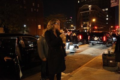 ภาพจาก MV ใหม่ All I Want For Christmas Is You Mariah Carey และ Justin Bieber