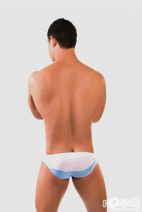 หนุ่มหล่อขอโชว์