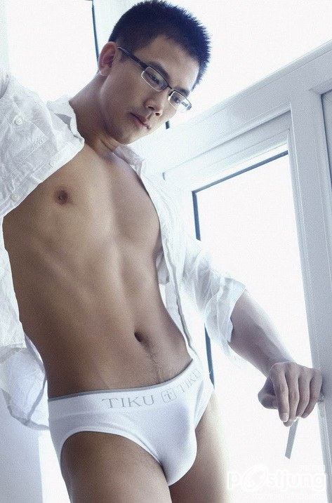 ตี๋แซ่บๆๆซีสสๆๆ