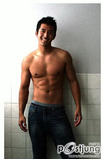 หนุ่มบราซิลหล่อเข้มโดนใจ