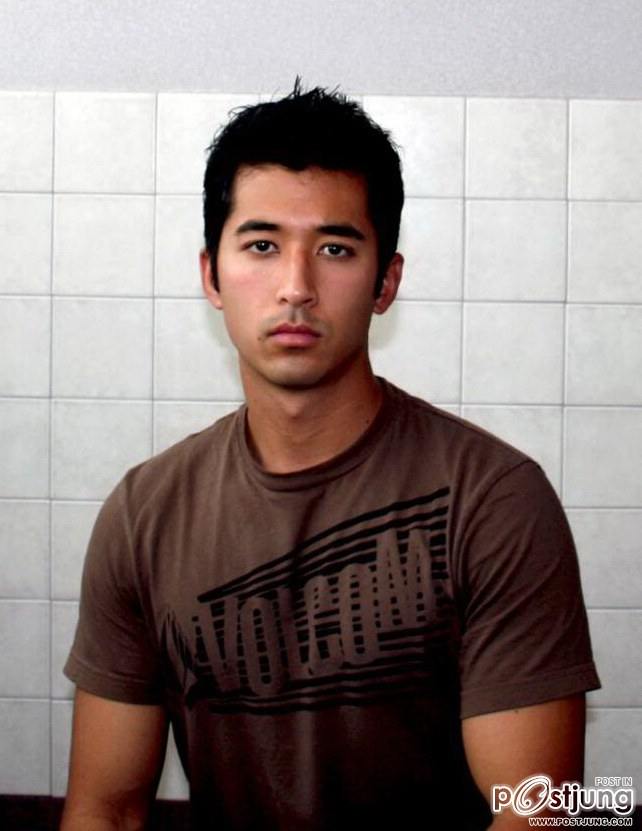 หนุ่มบราซิลหล่อเข้มโดนใจ