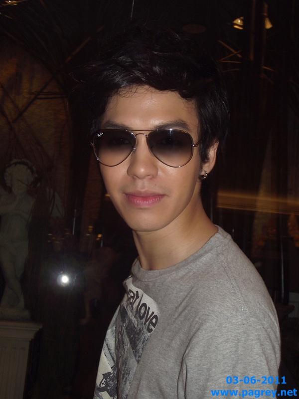 ดาราปาร์ตี๋