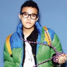 G-Dragon @ The North Face Style Book with Gaho