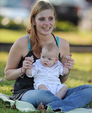 เผยโฉมหนูน้อยวัย 4 เดือนชื่อทริสทีน ที่แม่เด็กอ้างว่า เป็นลูกของจัสติน บีเบอร์ นักร้องวัยรุ่นชื่อดัง