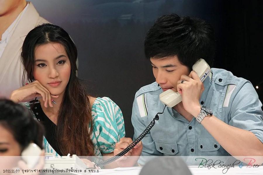 กุหลาบซาตานช่วยผู้ประสบภัยน้ำท่วม @ ททบ 5