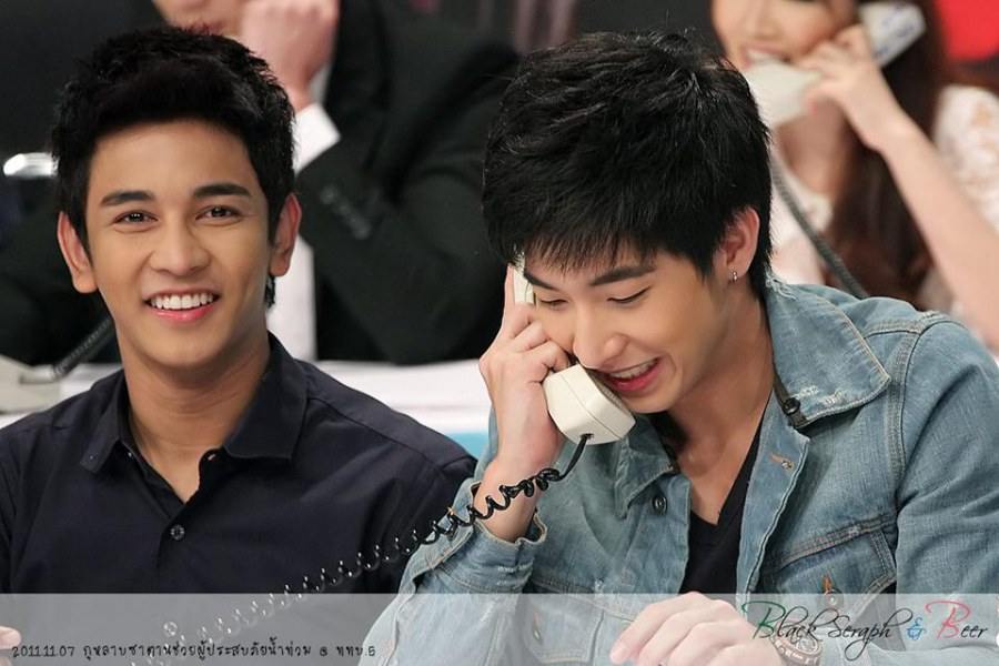 กุหลาบซาตานช่วยผู้ประสบภัยน้ำท่วม @ ททบ 5