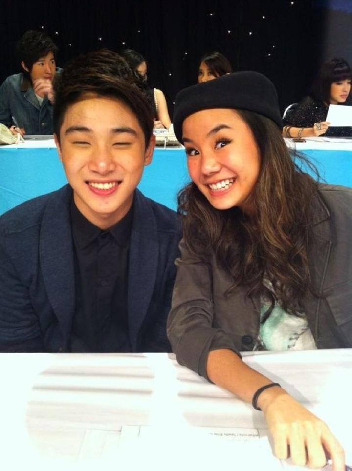 กุหลาบซาตานช่วยผู้ประสบภัยน้ำท่วม @ ททบ 5