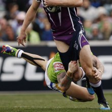 ถอดไปใส่เองเลยมั้ย ดึงกันอยู่ได้