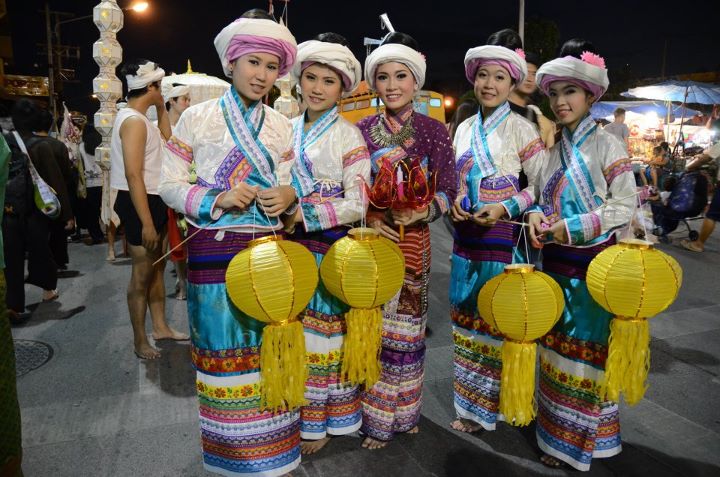 ขบวนโคม มหาวิทยาลัยเทคโนโลยีราชมงคลล้านนา
