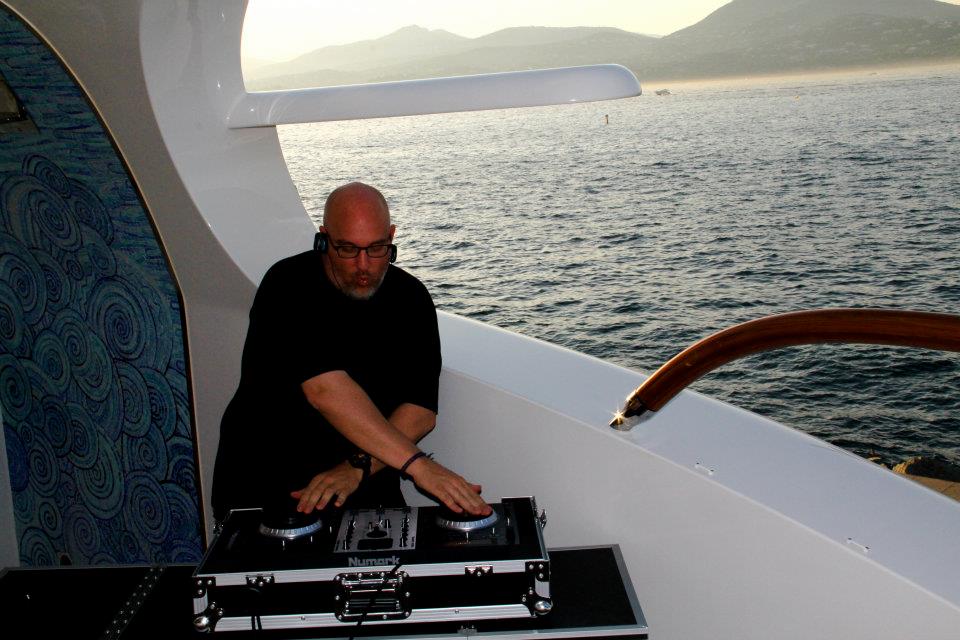 ภาพ exclusive rihanna บนเรือส่วนตัว