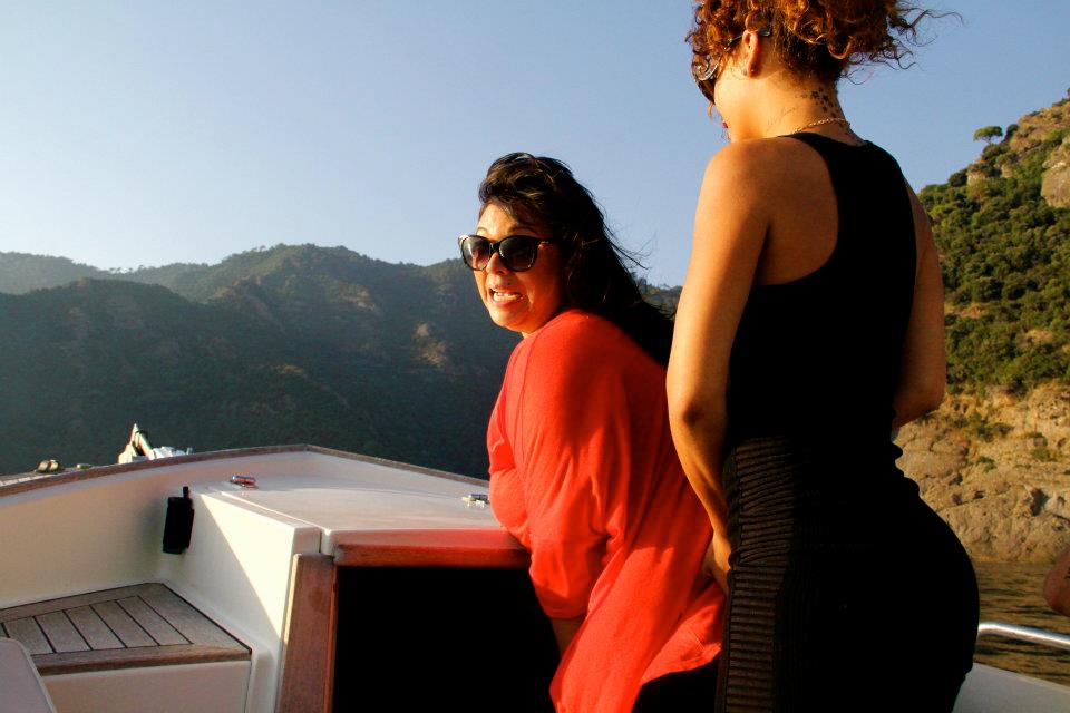 ภาพ exclusive rihanna บนเรือส่วนตัว