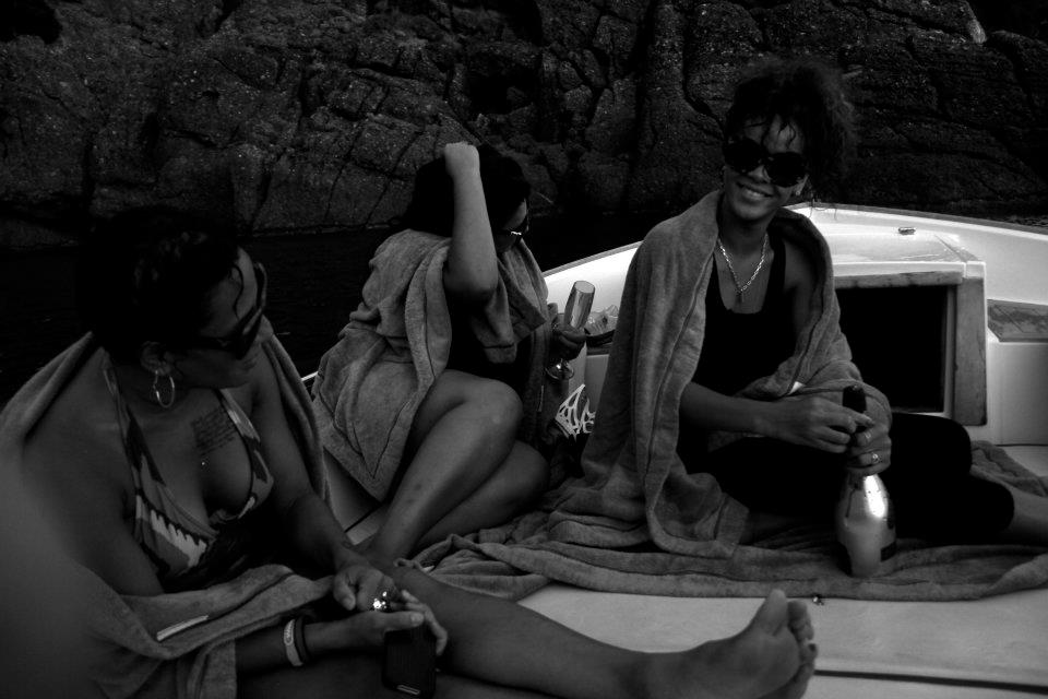 ภาพ exclusive rihanna บนเรือส่วนตัว