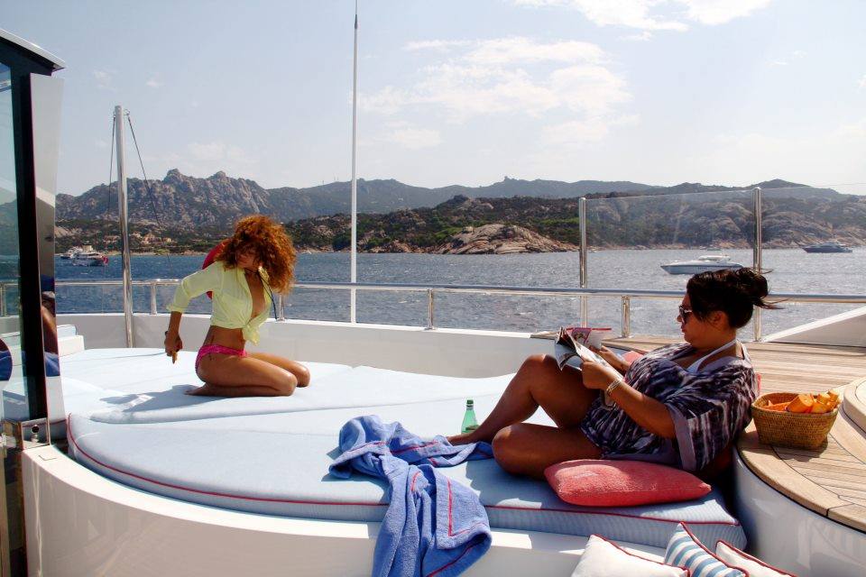 ภาพ exclusive rihanna บนเรือส่วนตัว