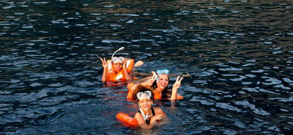 ภาพ exclusive rihanna บนเรือส่วนตัว