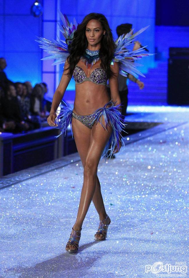 2011 Victoria’s Secret Runway Fashion Show