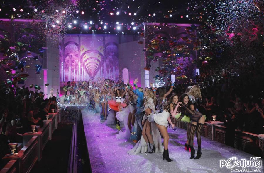 2011 Victoria’s Secret Runway Fashion Show