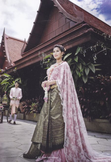 เมื่อนางเอก สวมใส่ชุดไทย ก็สวยวิจิตรงดงามไปอีกแบบ