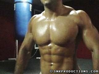 ล่ำแบบนี้พอไหวมั้ยครับ