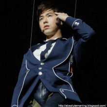  ยุนโฮ  สลิงรัด เป้าตุง มาจิ้นกัน