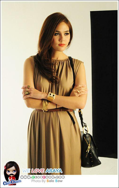 ชมพู่ อารยา หนุ่มบ้านไรกับหวานใจไฮโซ