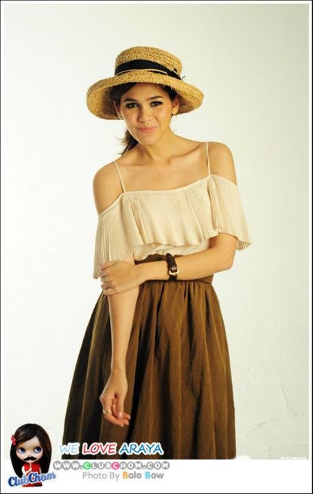 ชมพู่ อารยา หนุ่มบ้านไรกับหวานใจไฮโซ