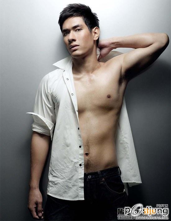 อ๋อม อรรคพันธ์...หล่อ น่ารัก อ่ะ !