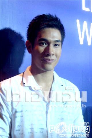 อ๋อม อรรคพันธ์...หล่อ น่ารัก อ่ะ !