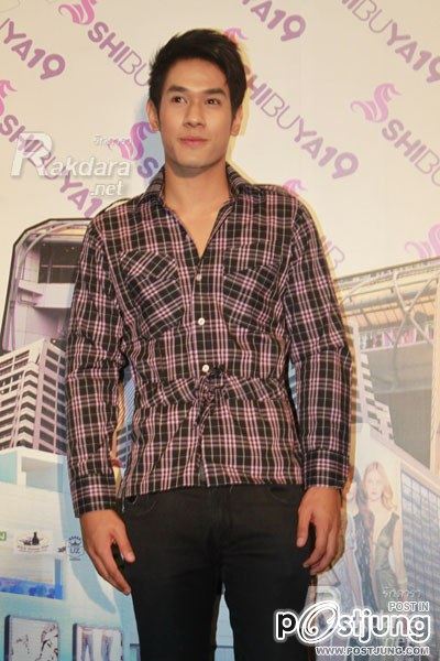 อ๋อม อรรคพันธ์...หล่อ น่ารัก อ่ะ !