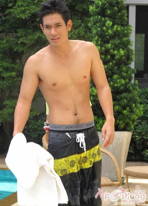 อ๋อม อรรคพันธ์...หล่อ น่ารัก อ่ะ !