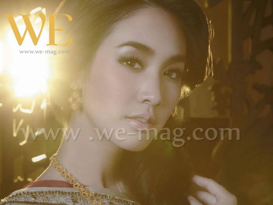 มิน พีชญา @ WE no.91 November 2011