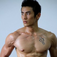 ตี๋เข้ม เถื่อนๆ นิดๆ ^^