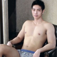  เป้ สถาพร  นักเทนนิส รุ่นเล็ก ...แต่เป้าตุงใหญ่