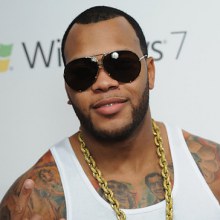 มาฟังเพลงใหม่!!!! จาก Flo Rida กับเพลงที่มีชื่อว่า “Parapapa' (Final Version) 2011”