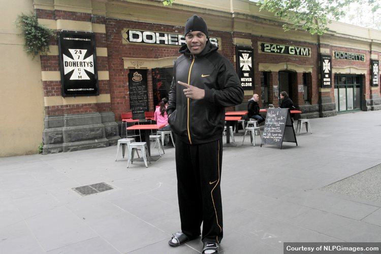 มาฟังเพลงใหม่!!!! จาก Flo Rida กับเพลงที่มีชื่อว่า “Parapapa' (Final Version) 2011”