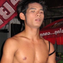 ผลัดกันชม 18 อัลบั้มต่อเติม เพราะอัลบั้มก่อนหน้าโดนแบน