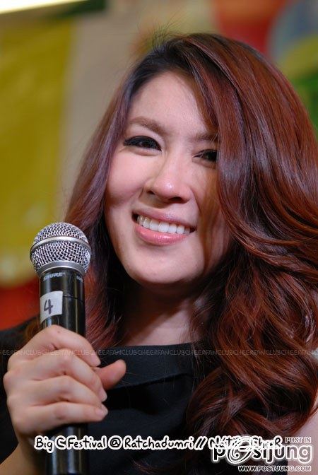 เชียร์...น่าร๊ากกกๆๆๆ อ่ะ ^^