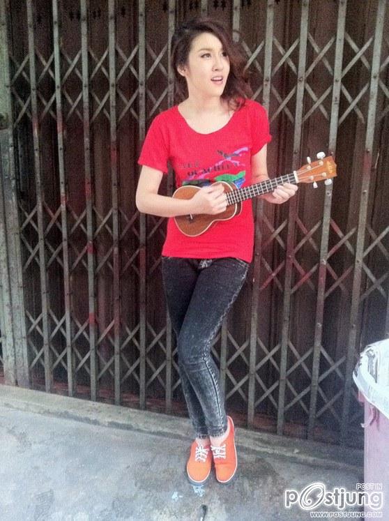 เชียร์...น่าร๊ากกกๆๆๆ อ่ะ ^^