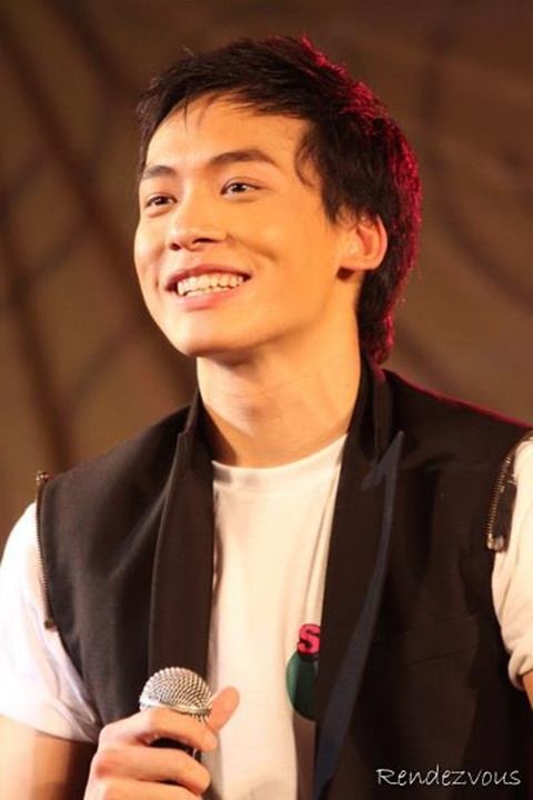 บี้ เดอะสตาร์  @ โชว์มีเฮ อาสาพายิ้ม