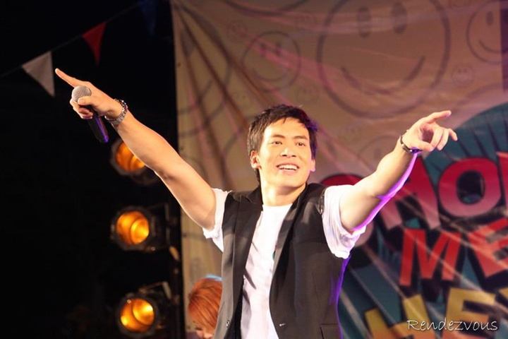 บี้ เดอะสตาร์  @ โชว์มีเฮ อาสาพายิ้ม