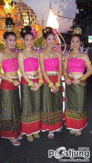 รวบรวมชุดเดินขบวนลอยกระทง มช.ปี 2548-2554