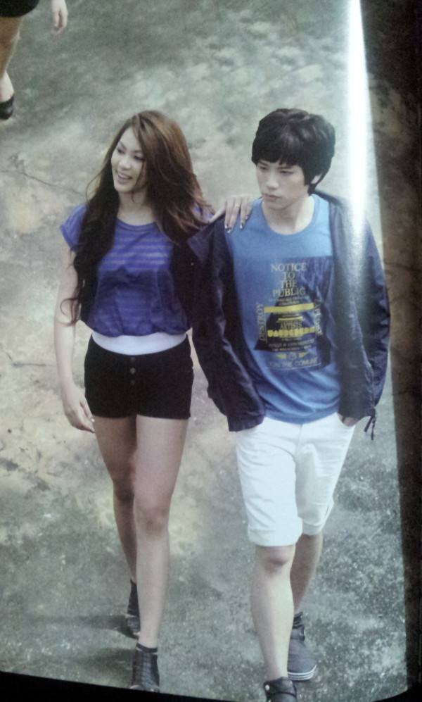 AF8 @ ขวัญเรือน no.960 November 2011